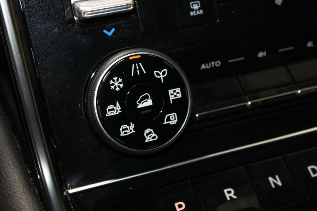 Used 2025 Nissan Armada PRO-4X AWD/4WD image 49
