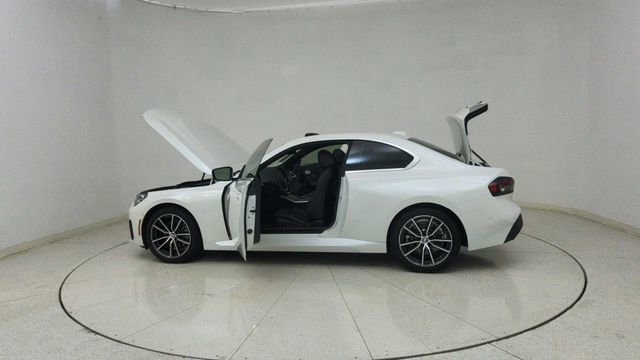 Used 2025 BMW 230i xDrive Coupe w/ Premium Package image 69