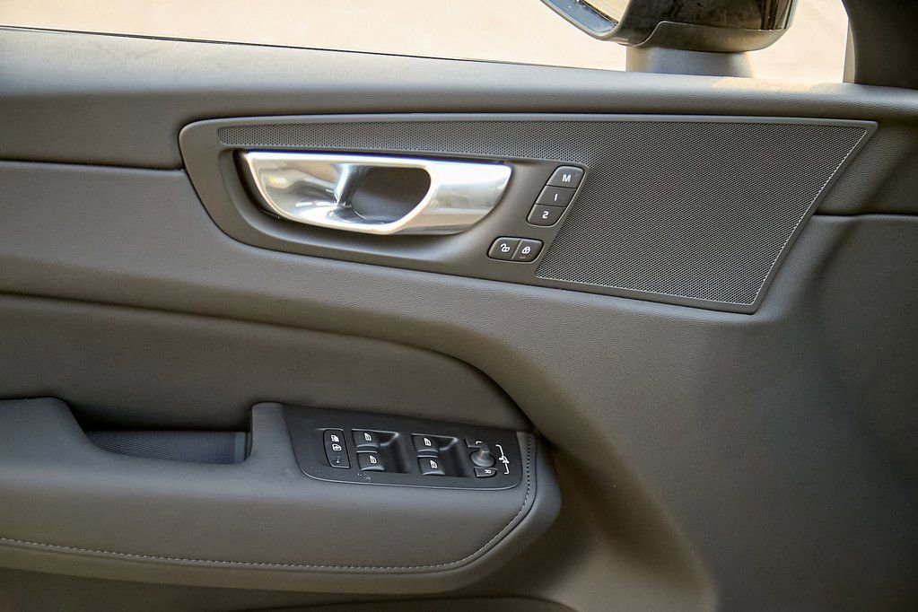 New 2026 Volvo XC60 T8 Plus w/ Protection Package Premier image 10