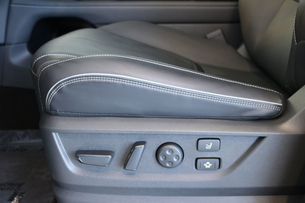 Certified 2025 INFINITI QX80 Sensory image 16