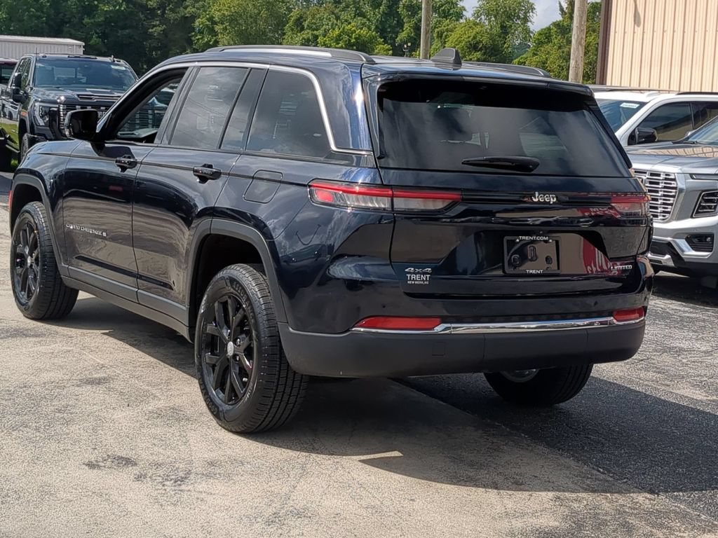 Used 2023 Jeep Grand Cherokee Limited AWD/4WD image 3