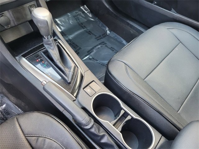 Used 2015 Toyota Corolla LE image 25