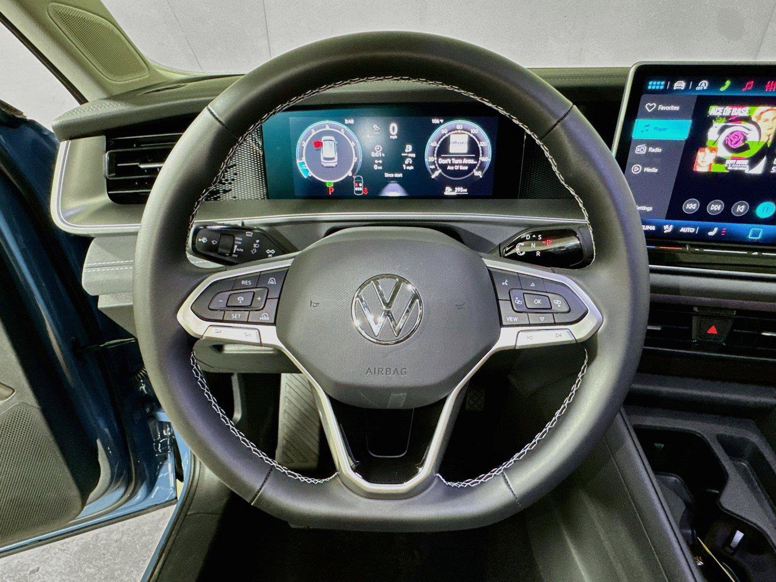 New 2026 Volkswagen Tiguan SE FWD image 6