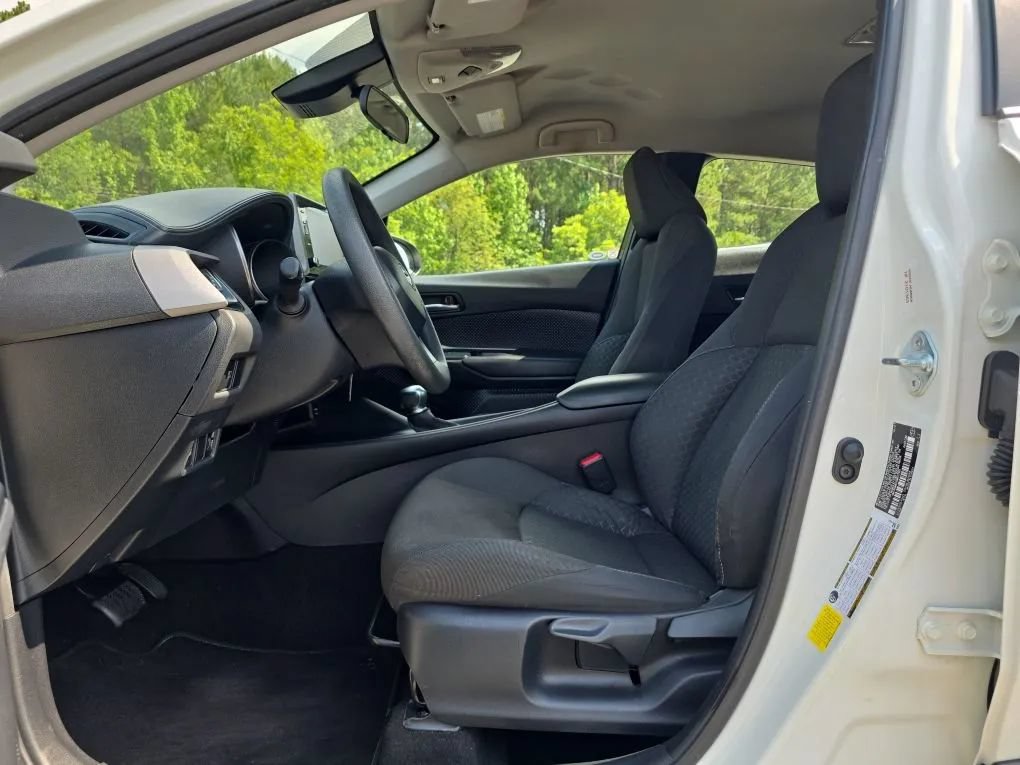 Used 2021 Toyota C-HR LE FWD image 13