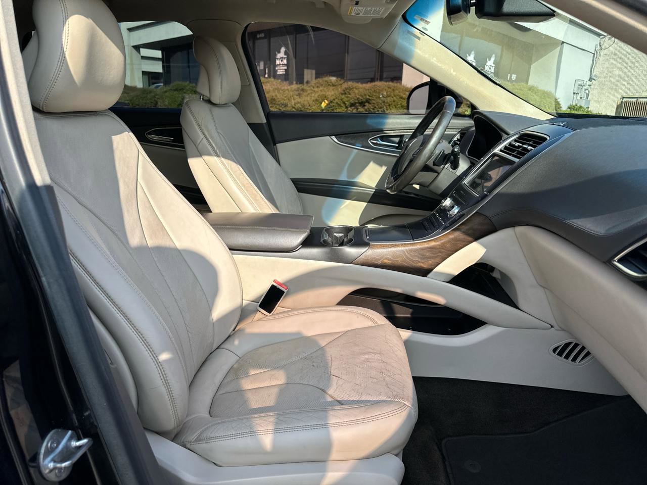 Used 2016 Lincoln MKX Reserve w/ Climate Package image 35