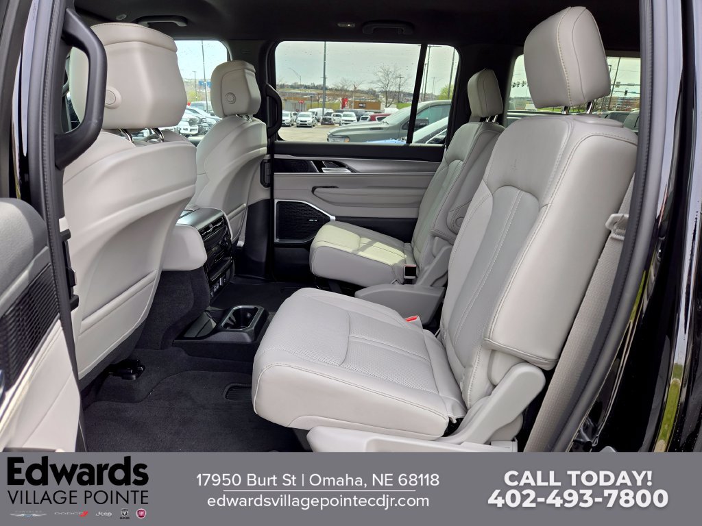 New 2026 Jeep Grand Wagoneer L Limited AWD/4WD image 26