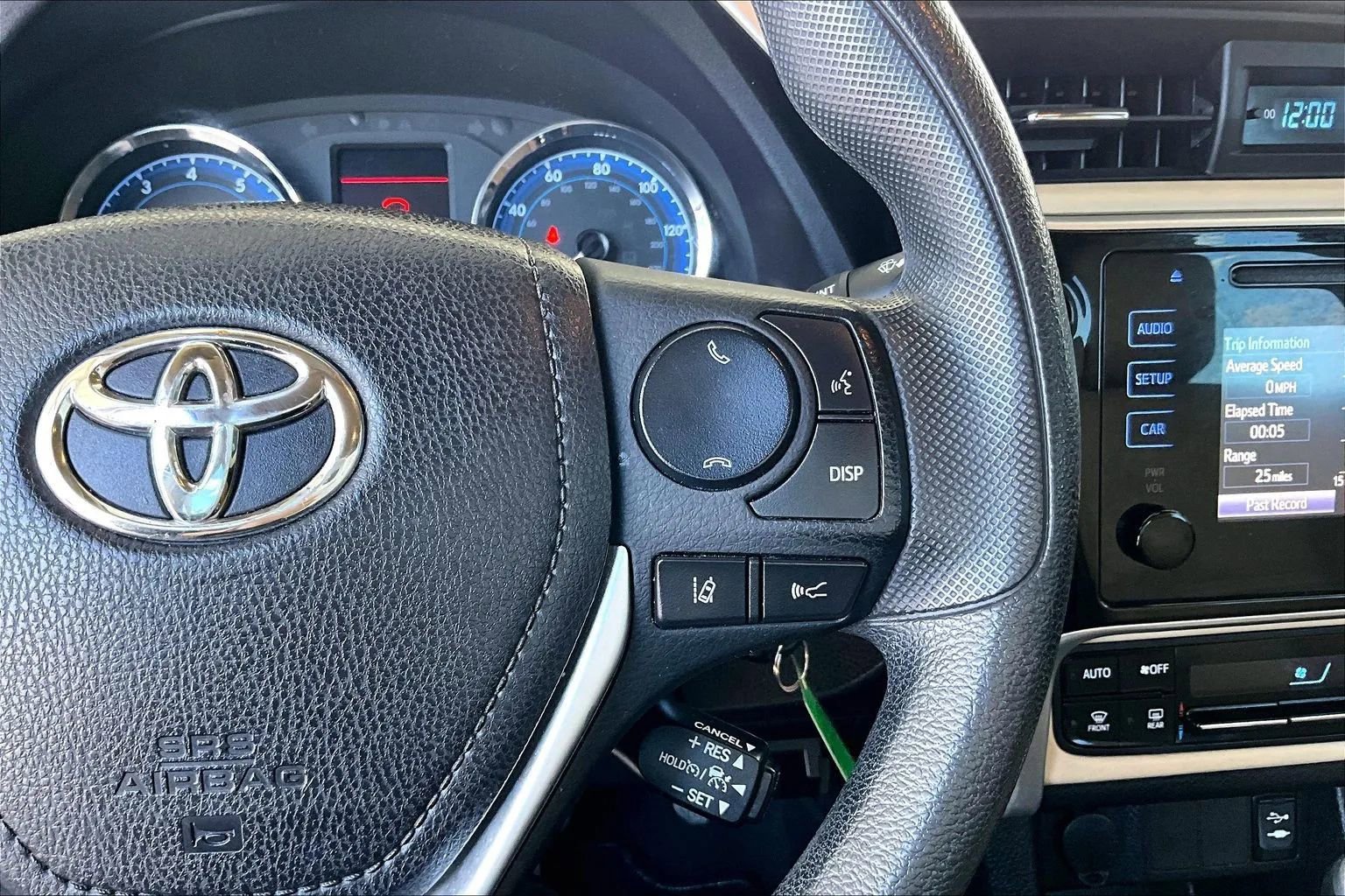 Used 2017 Toyota Corolla LE FWD image 11