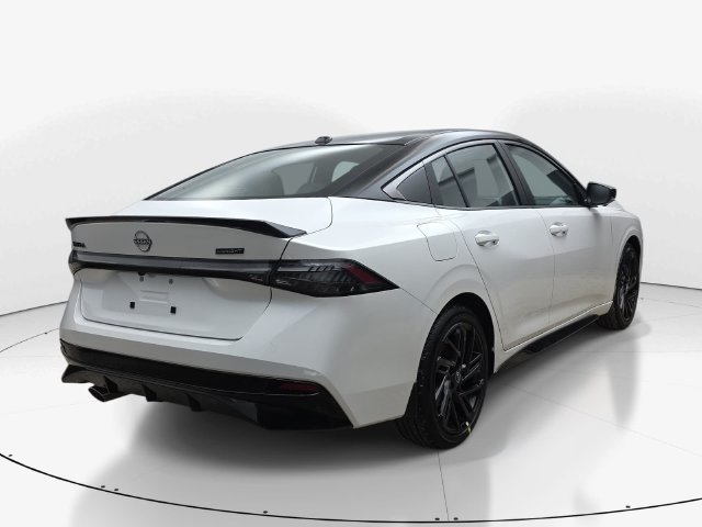 New 2027 Nissan Sentra SR w/ SR Premium Package FWD image 6