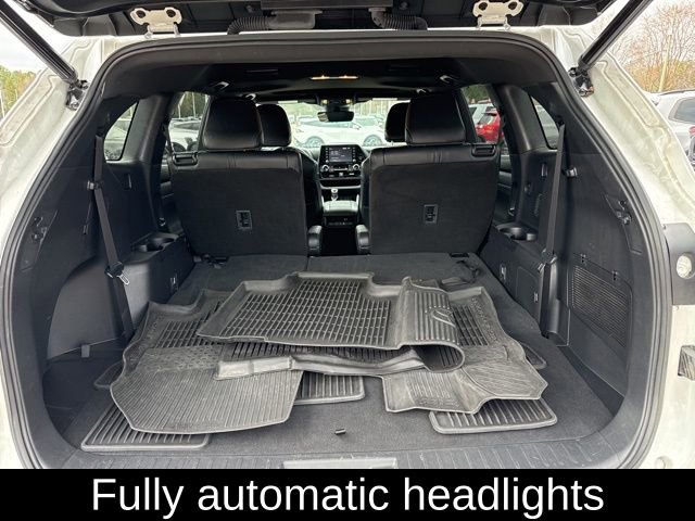 Used 2022 Toyota Highlander XSE image 11