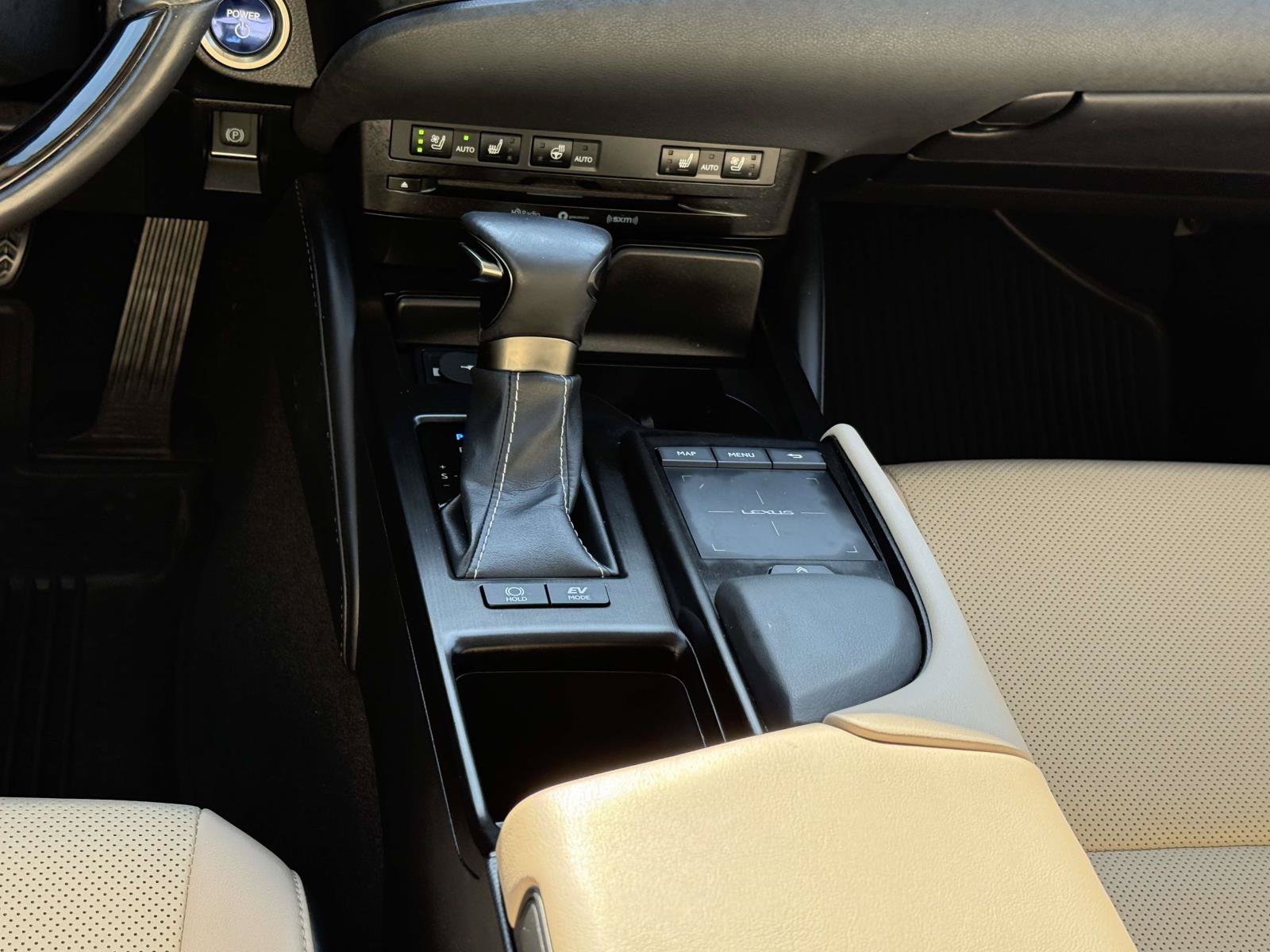 Used 2019 Lexus ES 300h w/ Premium Package FWD image 19