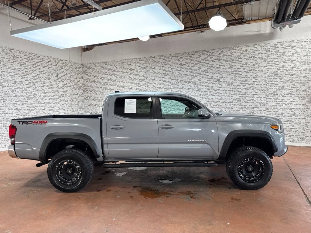 Used 2019 Toyota Tacoma TRD Off-Road AWD/4WD image 8