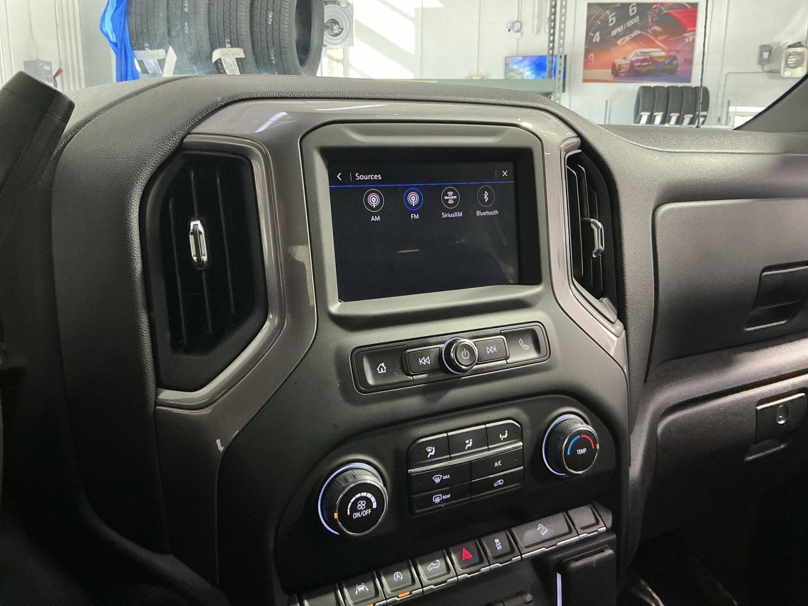 Used 2022 Chevrolet Silverado 1500 Custom Trail Boss image 26