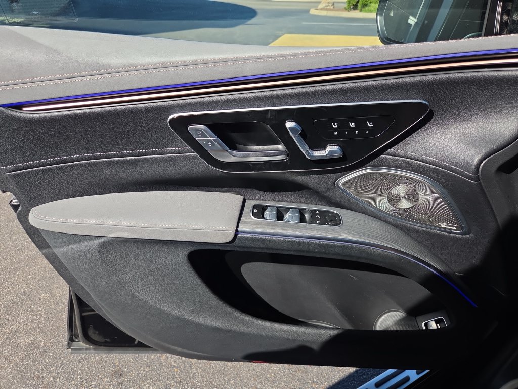 Certified 2023 Mercedes-Benz EQS 580 4MATIC SUV image 19