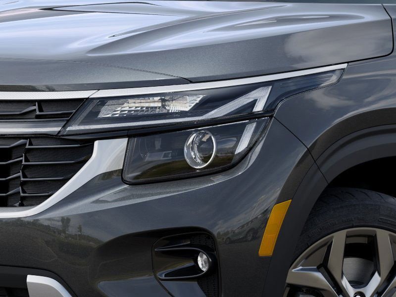 New 2024 Kia Seltos S image 11