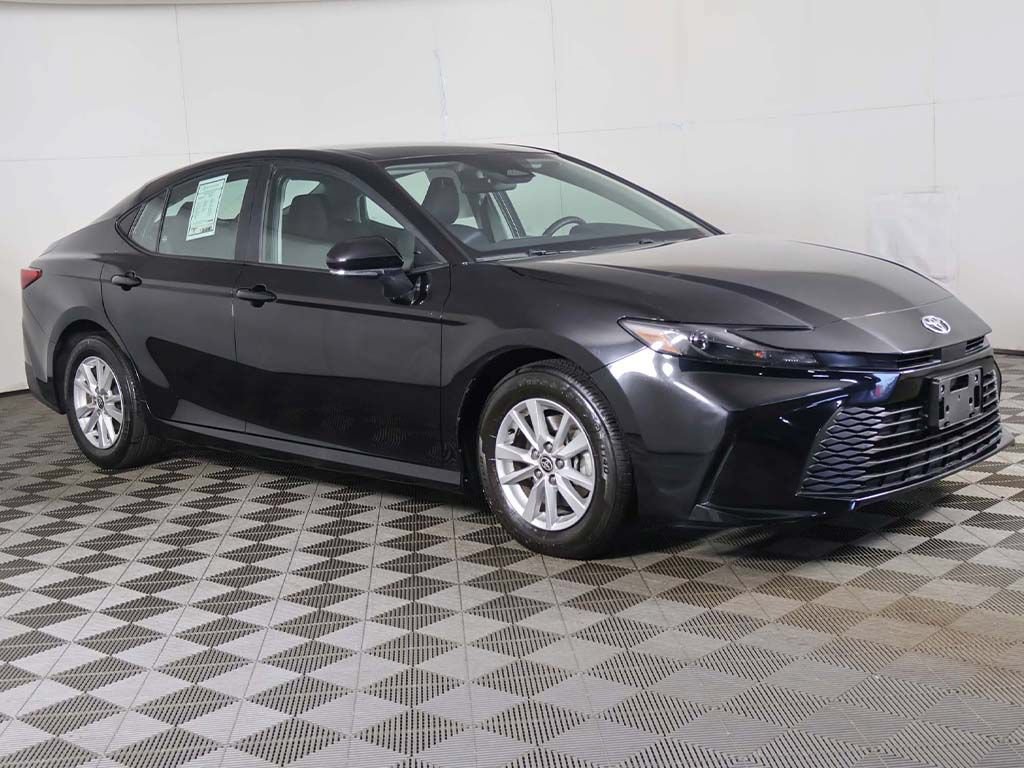 Used 2025 Toyota Camry LE FWD image 45