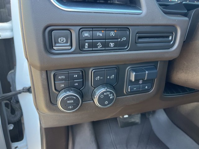 Used 2022 Chevrolet Suburban Z71 w/ Z71 Off-Road Package image 17