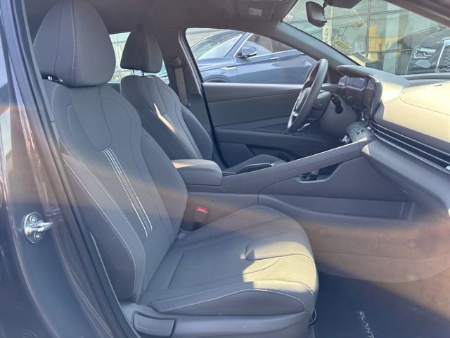 Used 2024 Hyundai Elantra SEL image 18