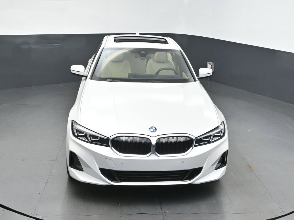 Certified 2025 BMW 330i Sedan w/ Premium Package image 37