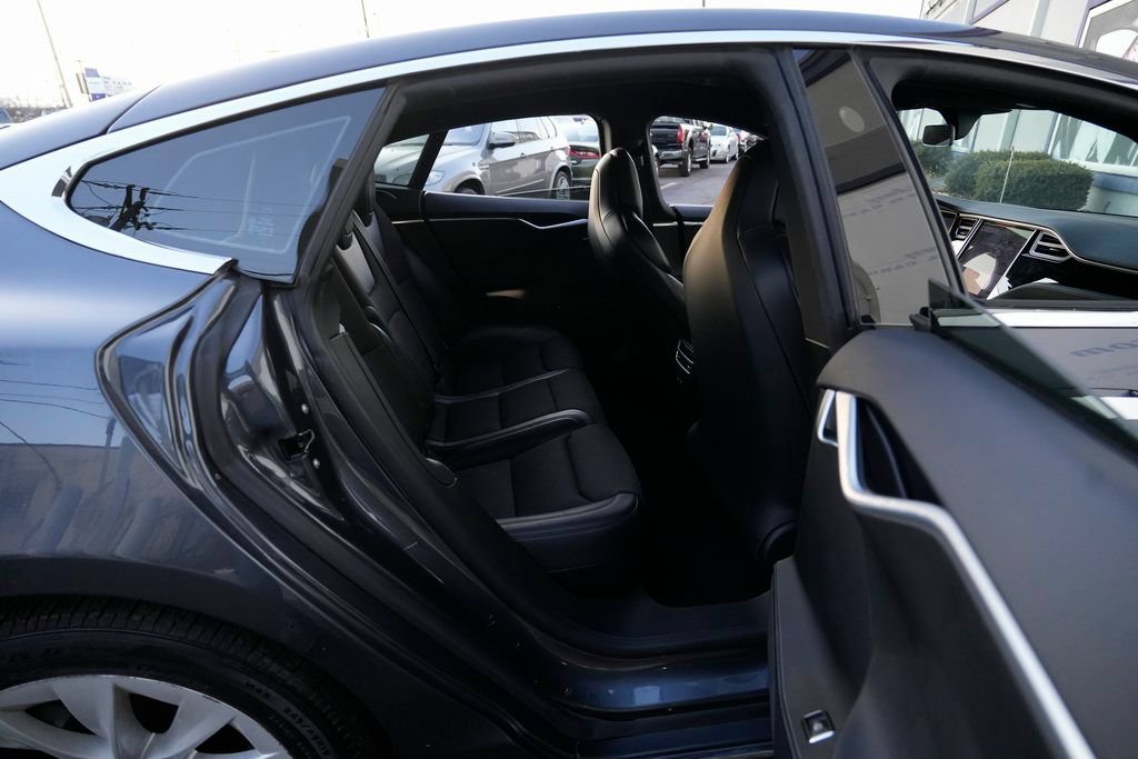 Used 2017 Tesla Model S 75D AWD/4WD image 33
