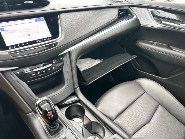 Certified 2025 Cadillac XT5 Premium Luxury w/ LPO, Floor Liner Package AWD/4WD image 37