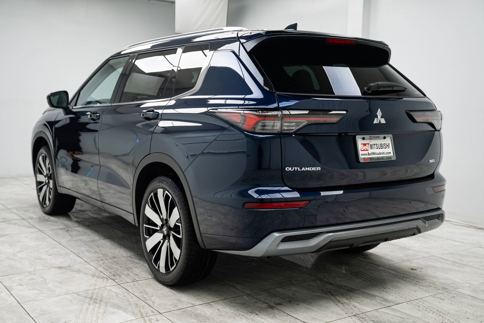 Used 2025 Mitsubishi Outlander SE image 7