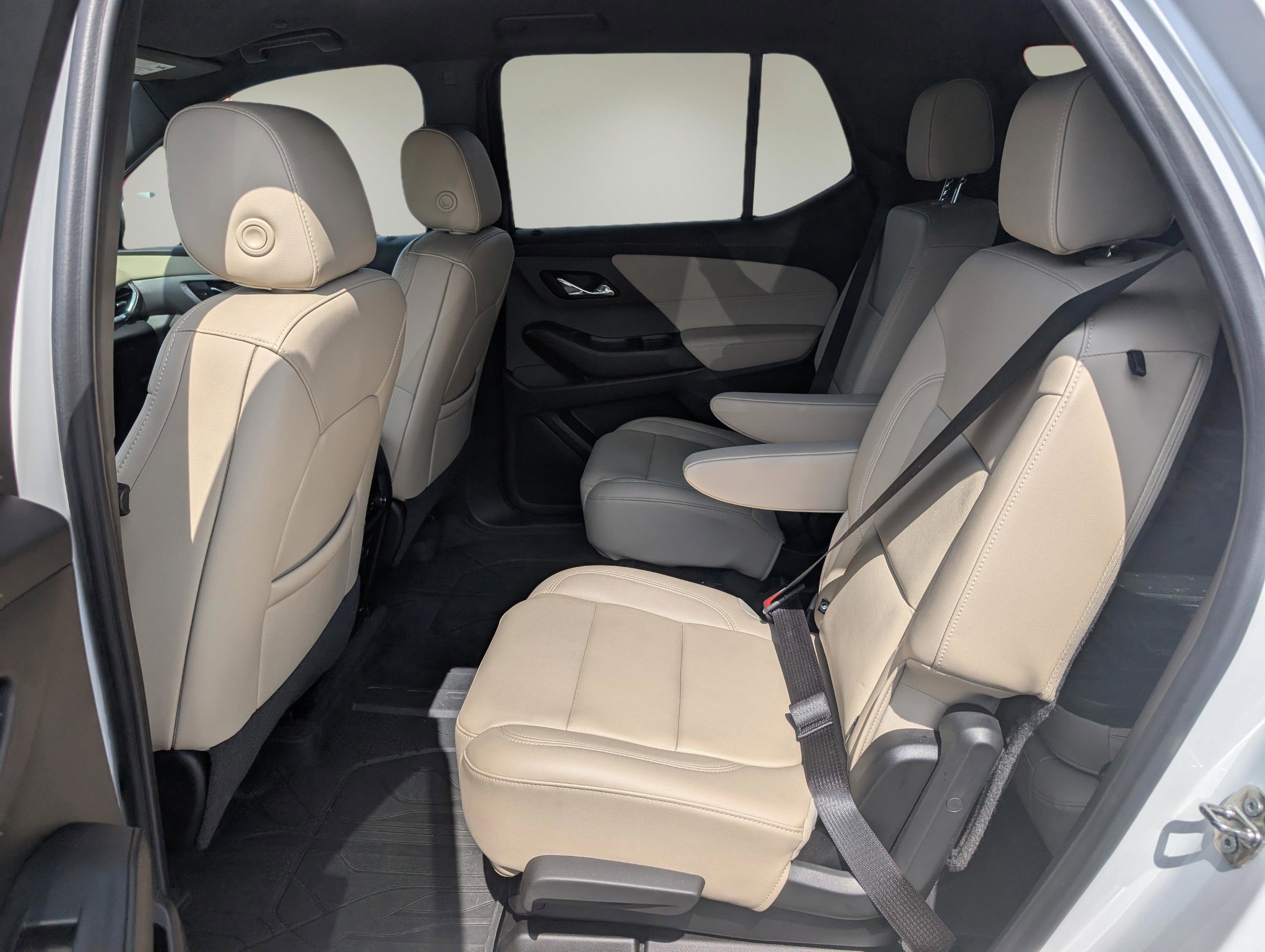 Used 2022 Chevrolet Traverse LT w/ LPO, Floor Liner Package image 11