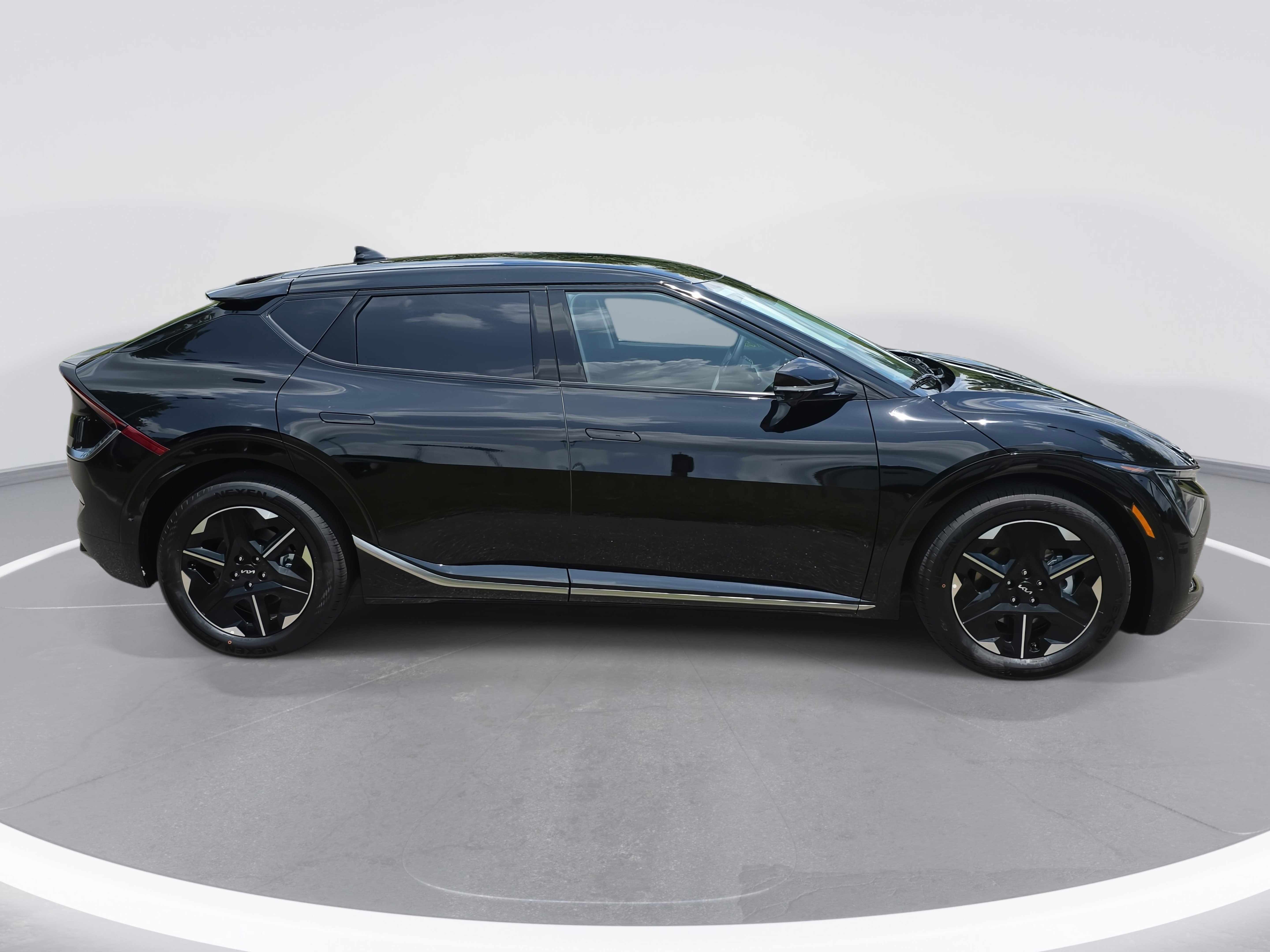 New 2025 Kia EV6 Wind image 4