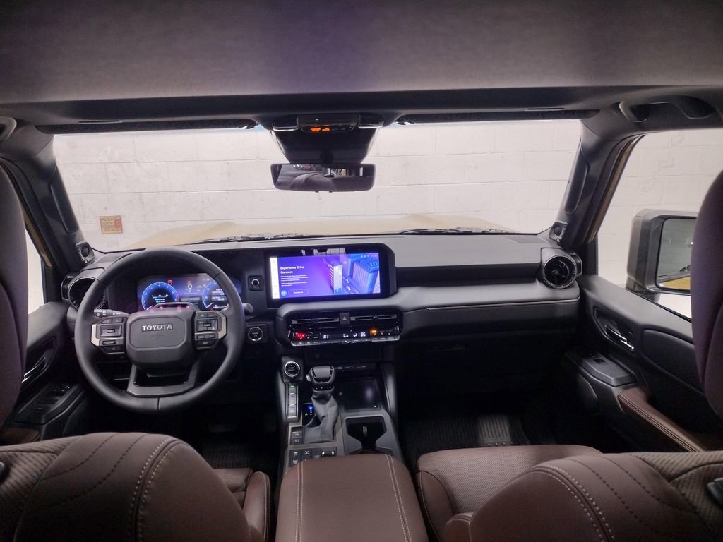Used 2025 Toyota Land Cruiser image 38