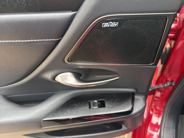 Used 2022 Lexus ES 300h w/ Luxury Package image 32