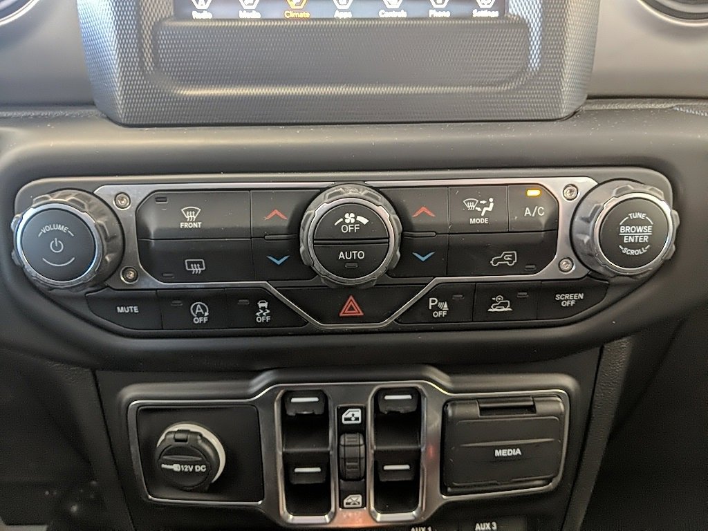 Used 2021 Jeep Gladiator Sport image 20