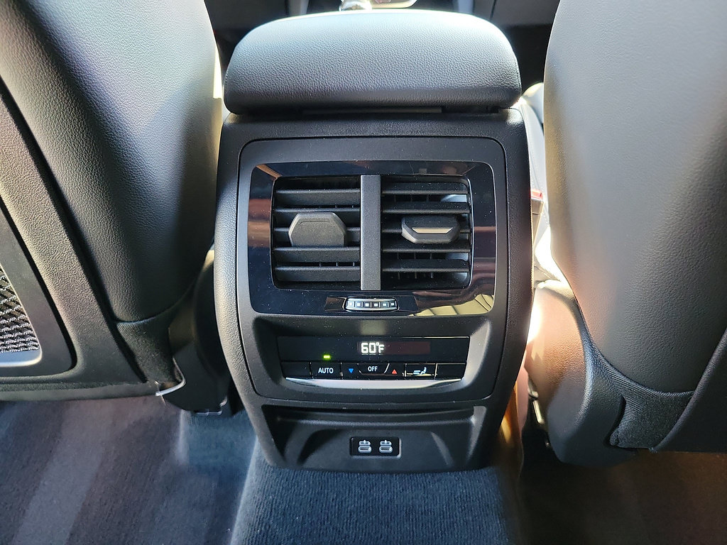 Used 2024 BMW X3 sDrive30i w/ M Sport Package RWD image 13