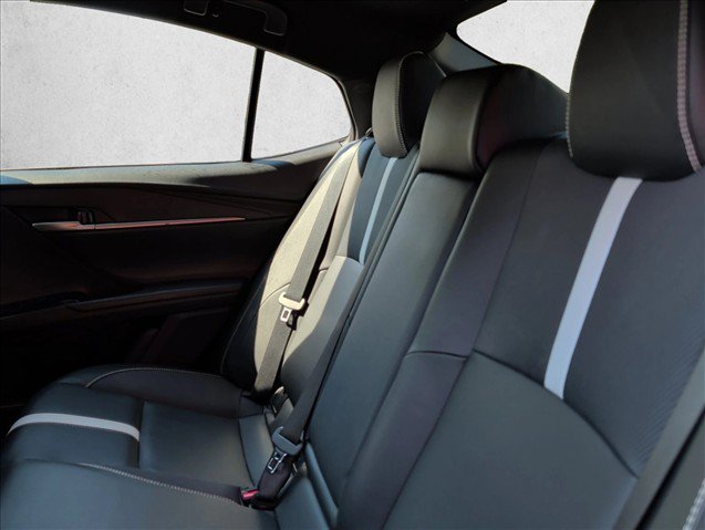 Used 2025 Toyota Camry SE FWD image 19