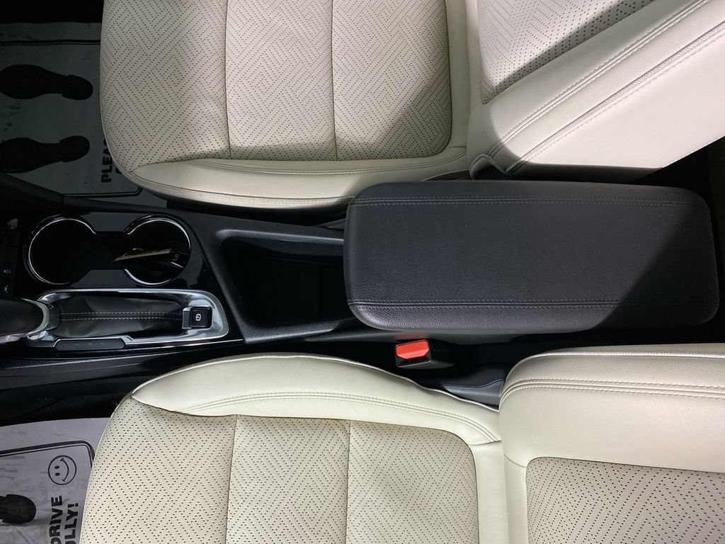 Used 2023 Buick Encore GX Essence w/ Experience Buick Package FWD image 20