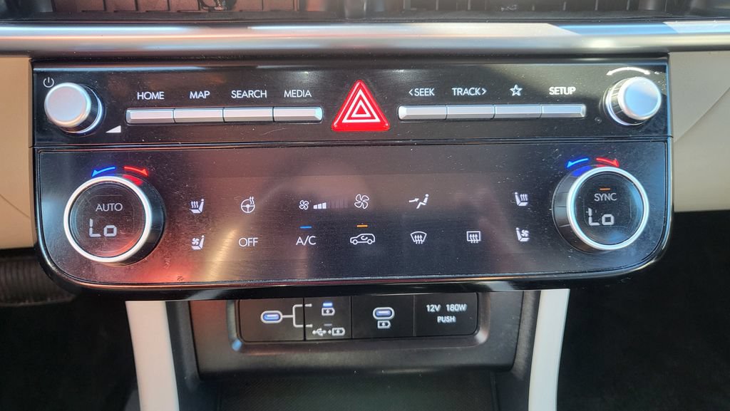 Used 2025 Hyundai Tucson Limited FWD image 37