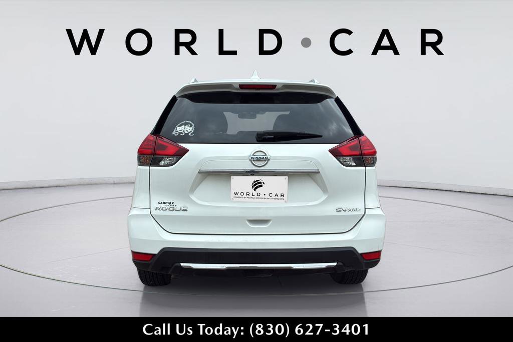 Used 2017 Nissan Rogue SV AWD/4WD image 14