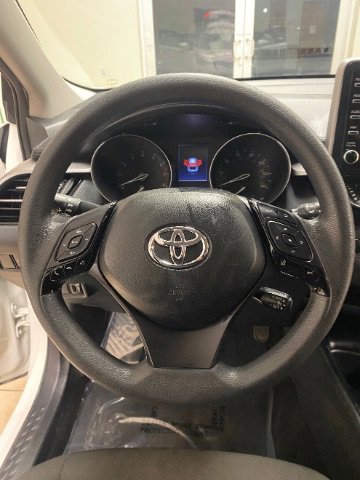 Used 2021 Toyota C-HR LE image 23