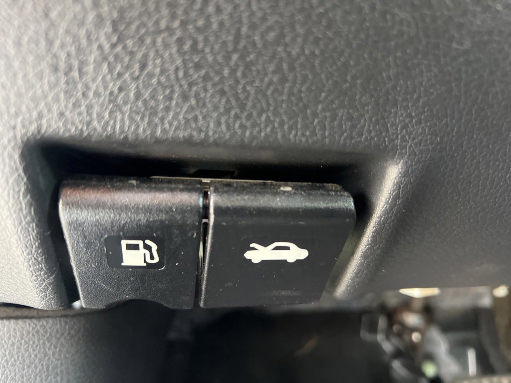 Used 2019 Nissan Sentra SV image 12