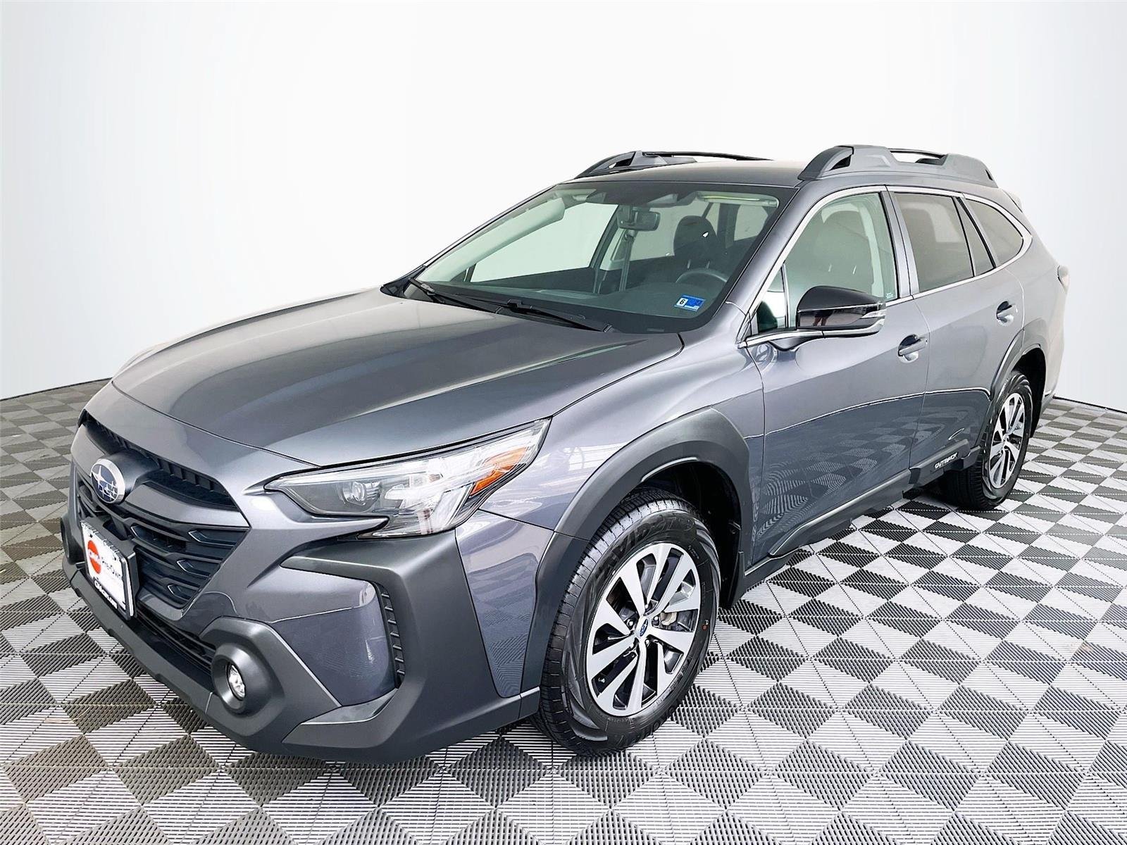 Certified 2025 Subaru Outback Premium AWD/4WD image 3