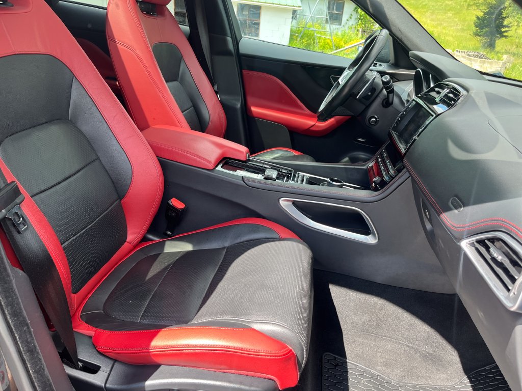 Used 2018 Jaguar F-PACE S AWD/4WD image 27