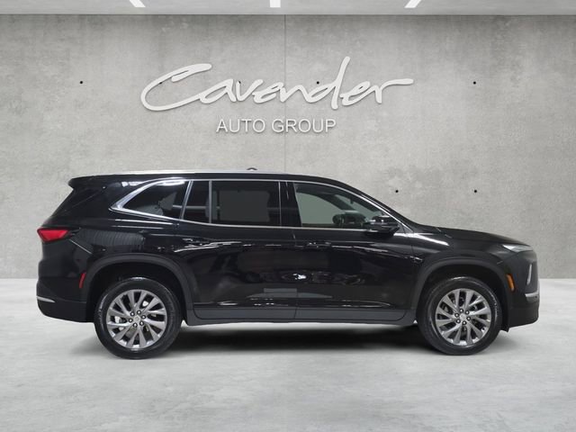 Used 2025 Buick Enclave Preferred image 17