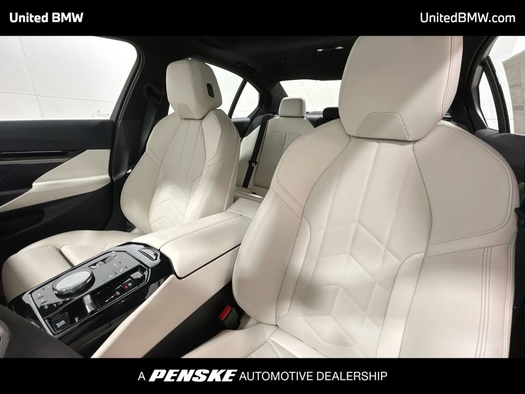 Used 2026 BMW 530i w/ M Sport Package RWD image 13
