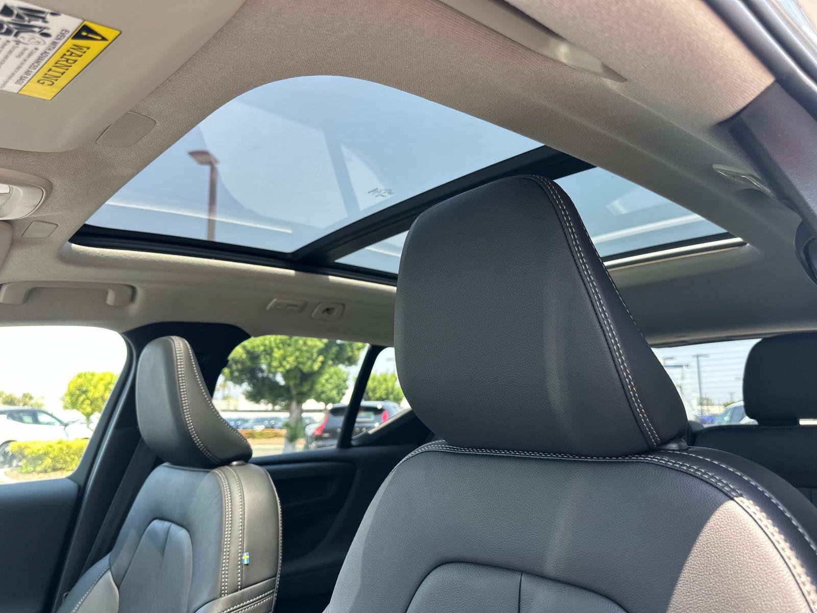 New 2026 Volvo XC40 B5 Ultra w/ Climate Package AWD/4WD image 24