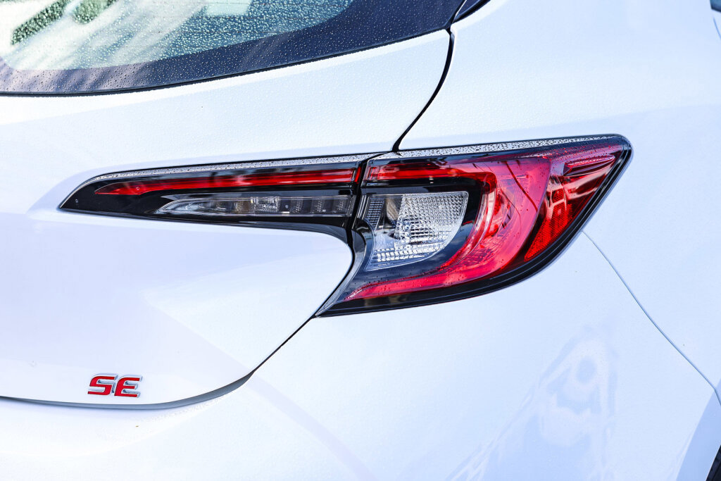 Certified 2026 Toyota Corolla SE w/ Black Out Package (TMS) FWD image 21