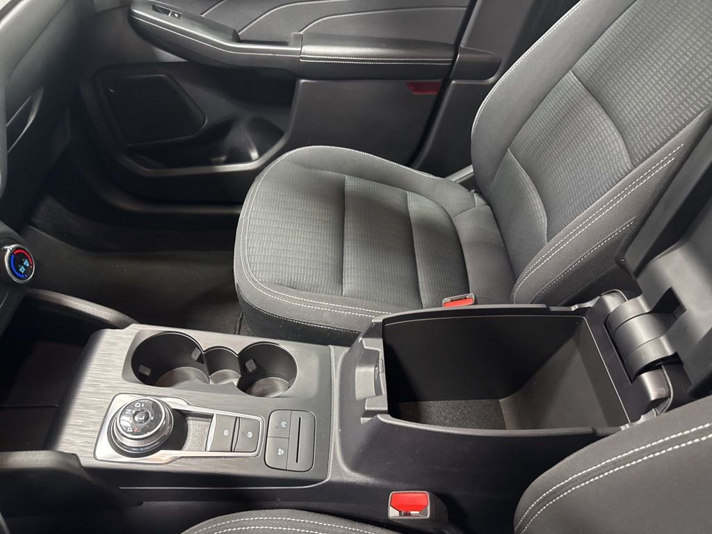 Used 2023 Ford Escape AWD image 39