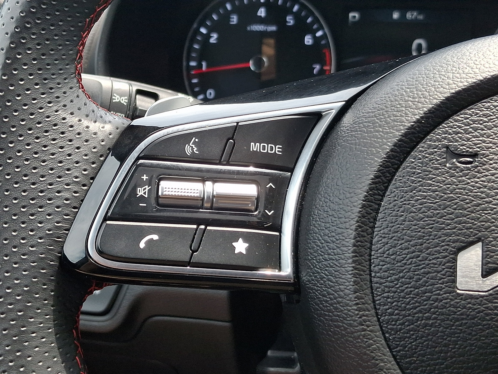 Certified 2024 Kia Forte GT w/ GT2 Package FWD image 22