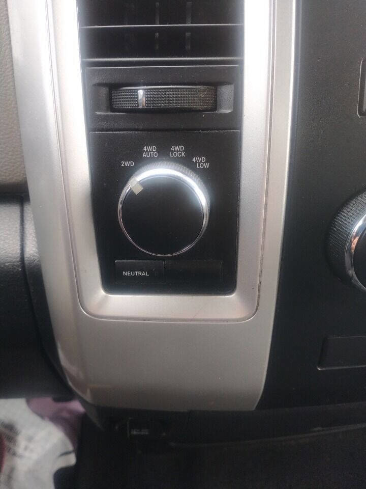 Used 2011 RAM 1500 Big Horn image 4