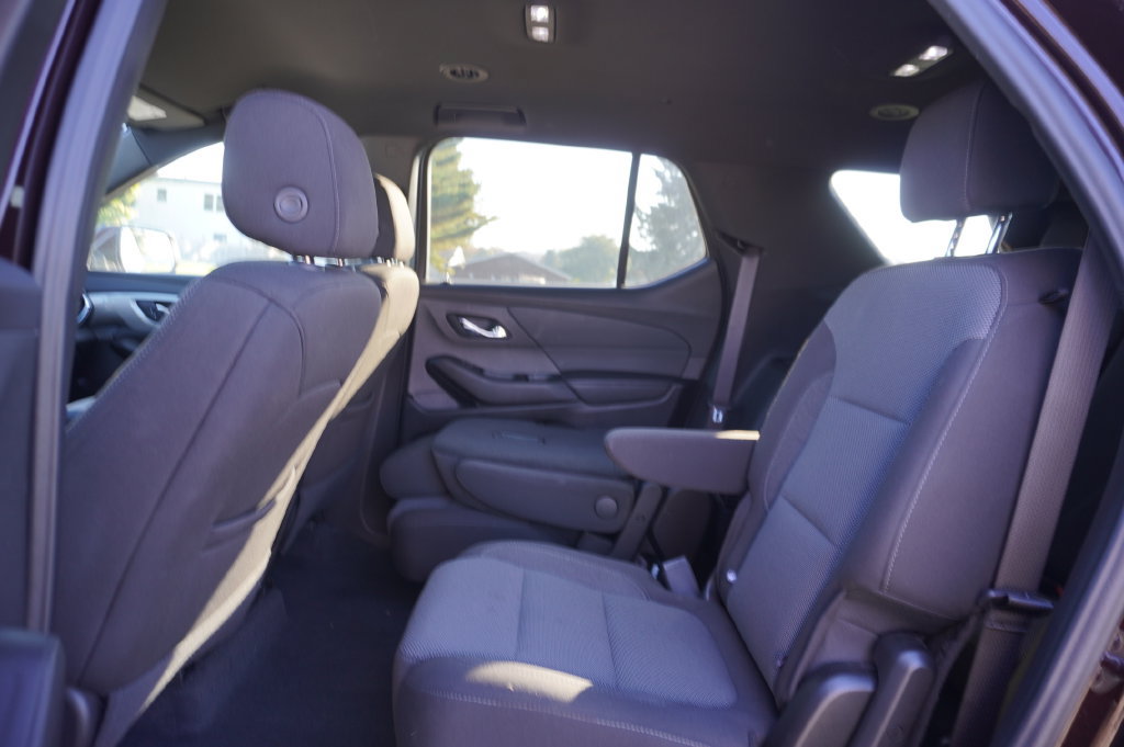 Used 2023 Chevrolet Traverse LT FWD image 4