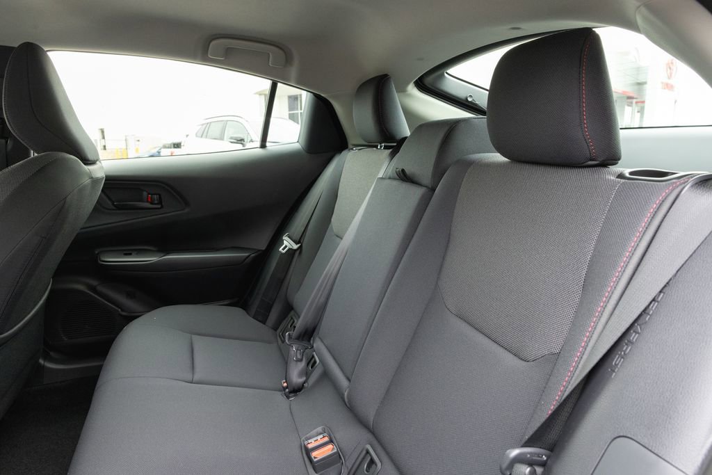 Used 2026 Toyota Prius Plug-In Hybrid image 27