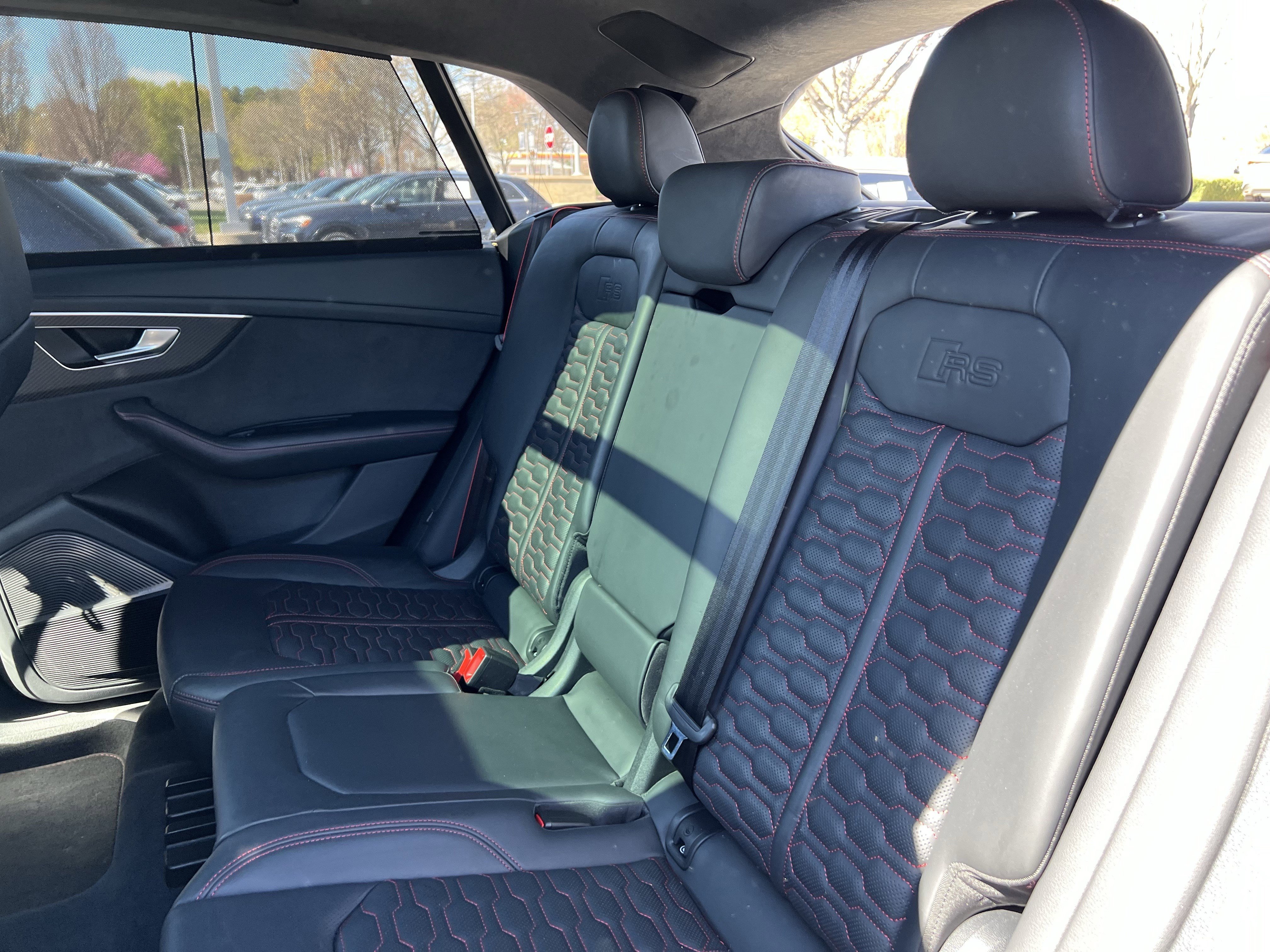 Certified 2024 Audi RS Q8 image 33