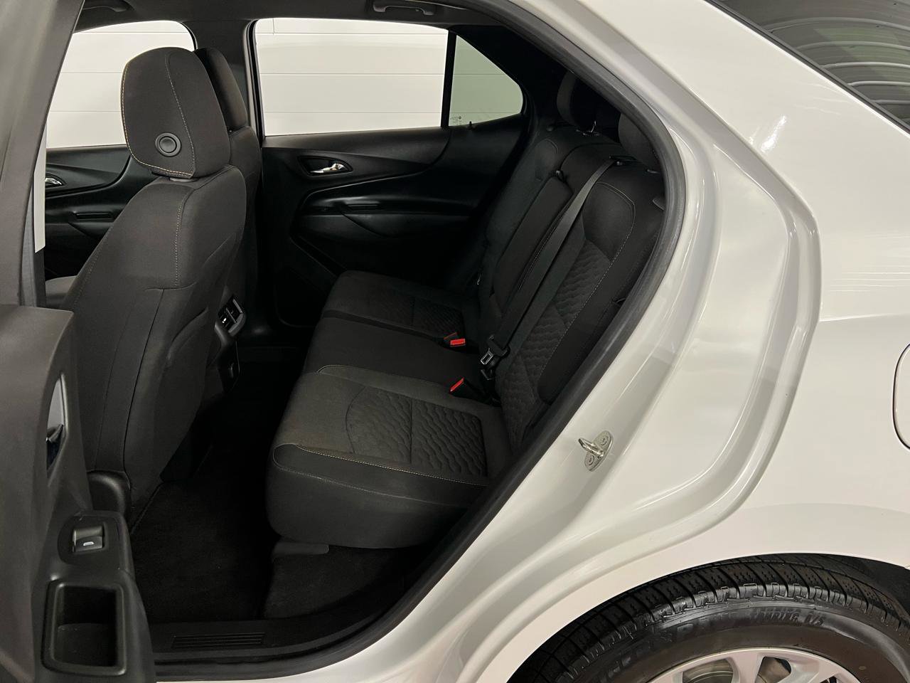 Used 2018 Chevrolet Equinox LT image 27